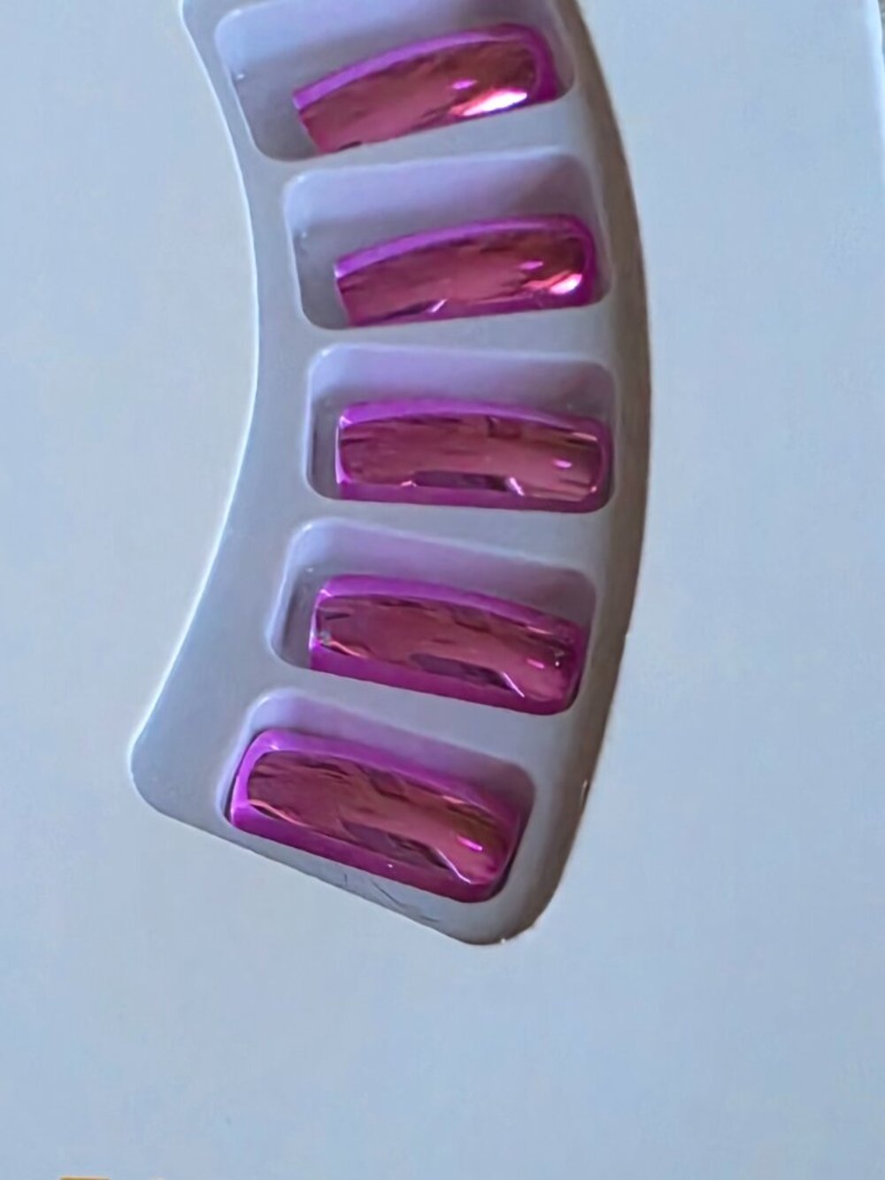 FULL SET OF PINK PRESS ON NAILS